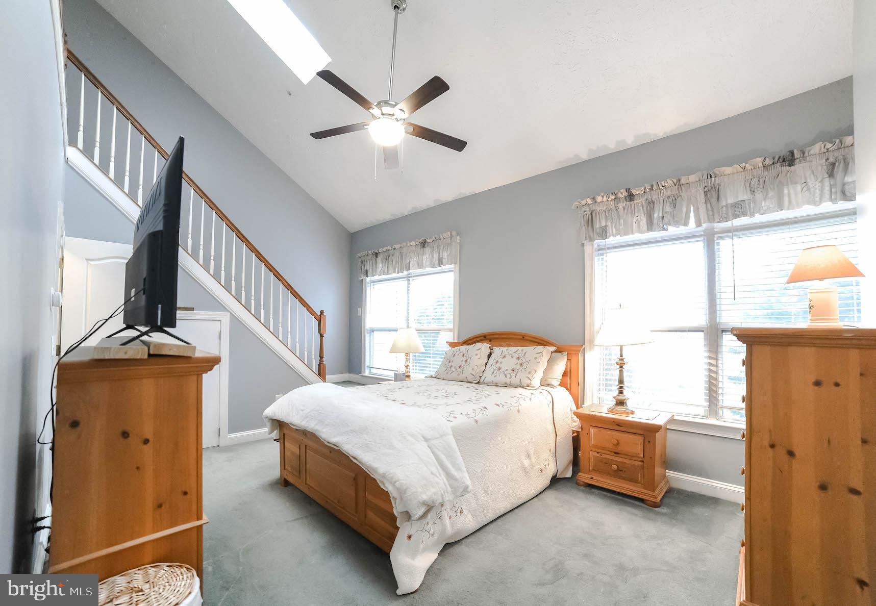 VILLAS ON WATERS EDGE - Residential