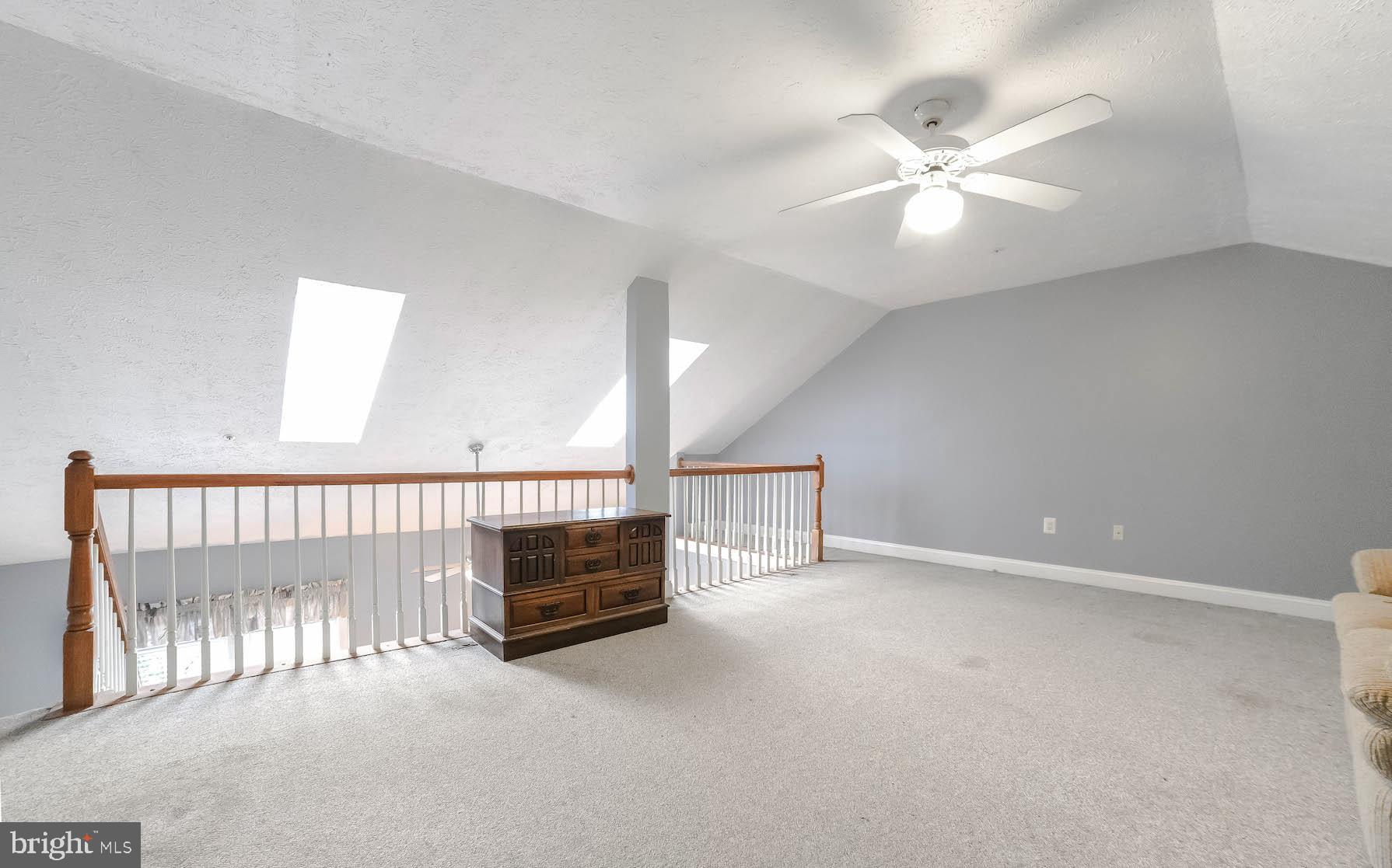 VILLAS ON WATERS EDGE - Residential