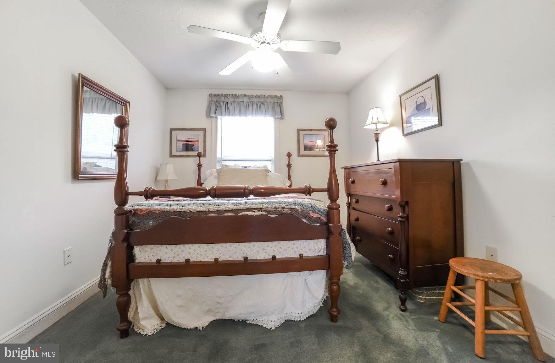 VILLAS ON WATERS EDGE - Residential