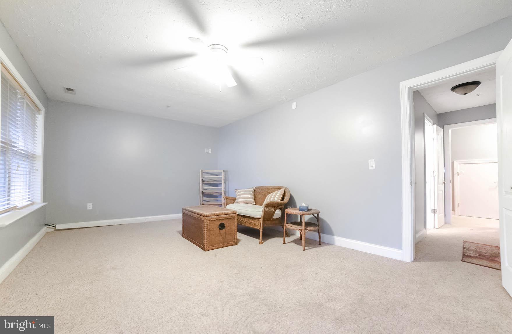 VILLAS ON WATERS EDGE - Residential