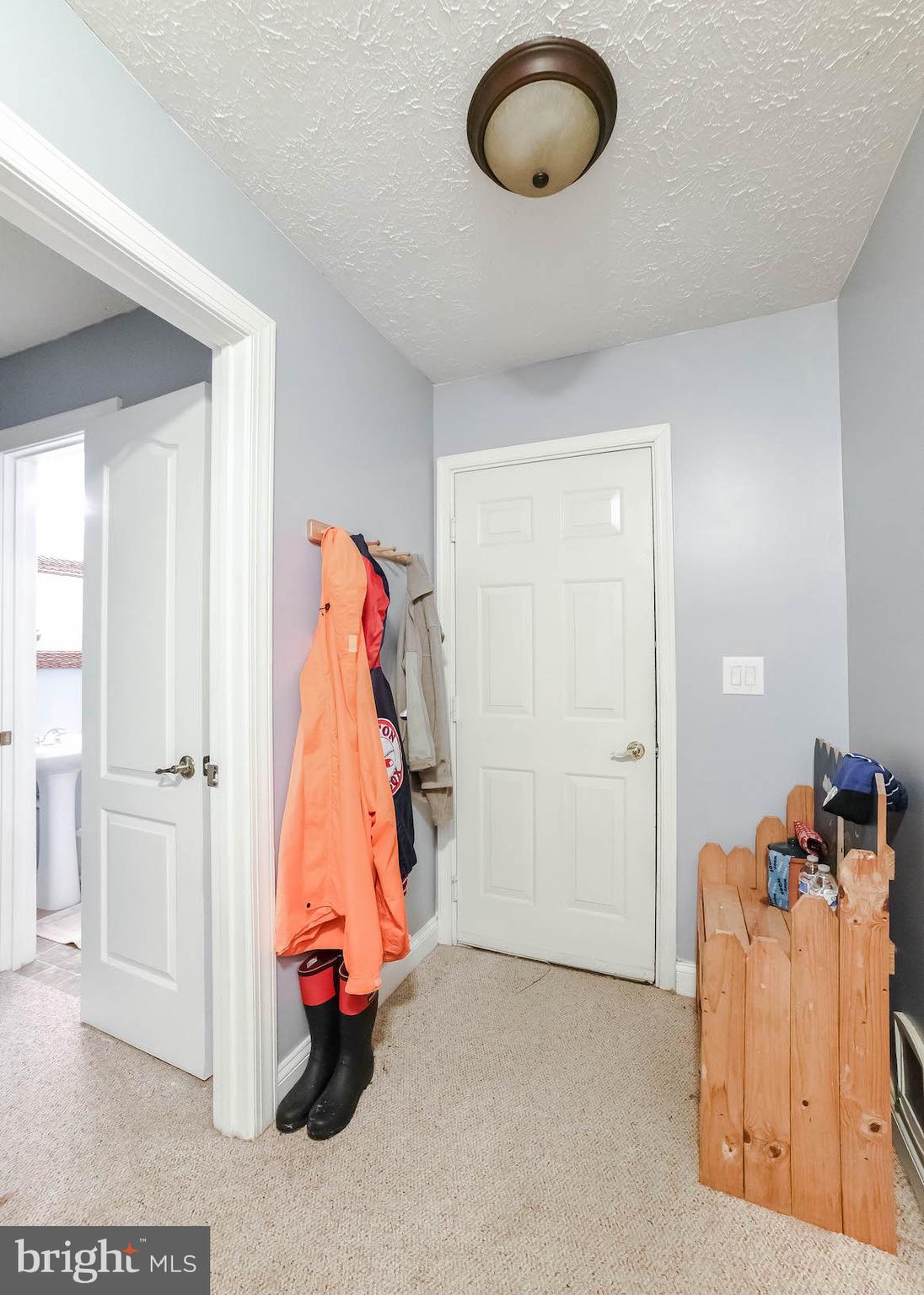 VILLAS ON WATERS EDGE - Residential