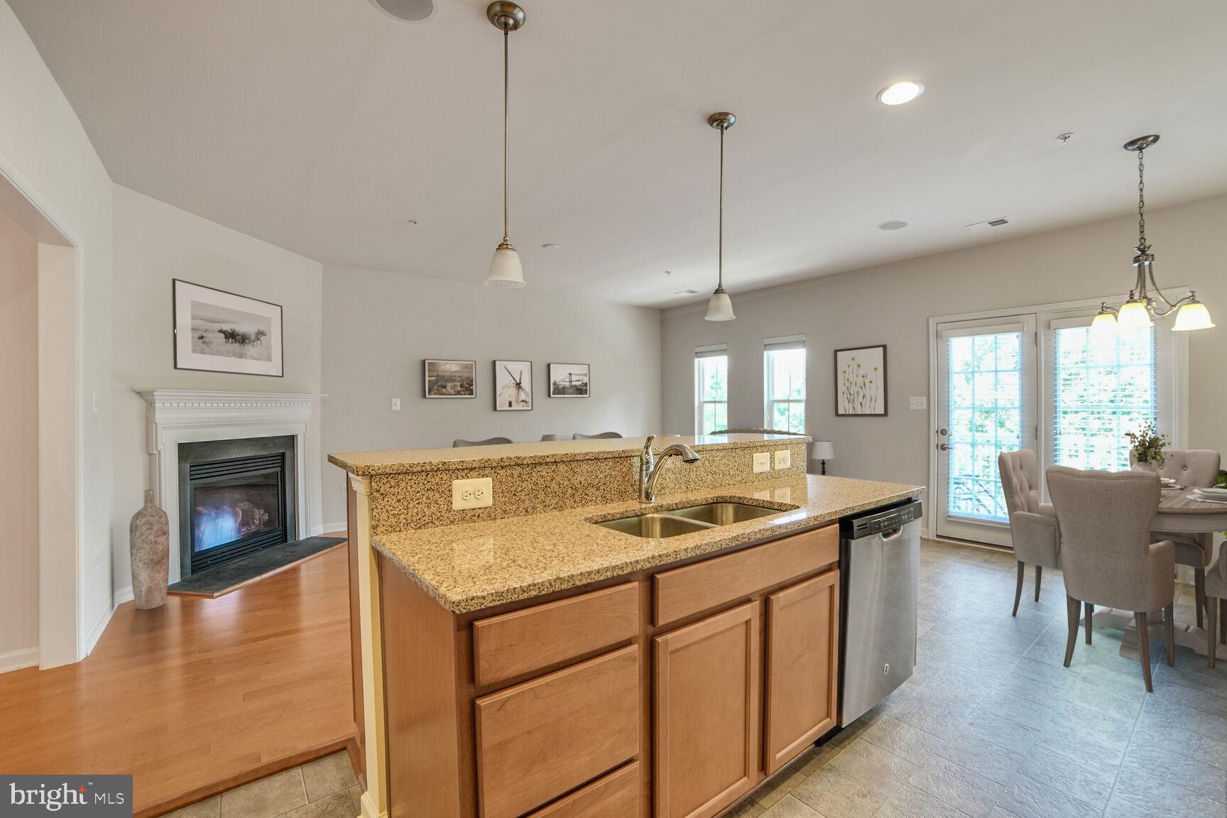 458 EXCHANGE AVENUE 458