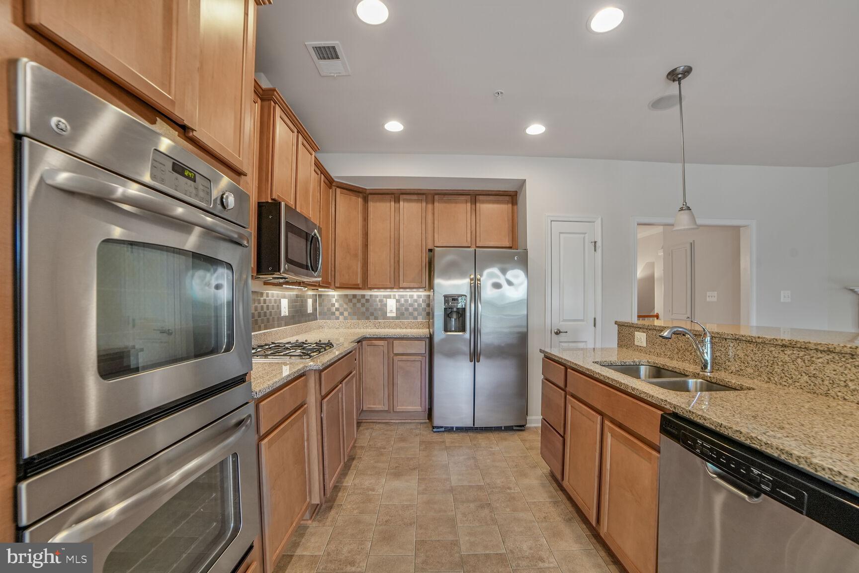 458 EXCHANGE AVENUE 458
