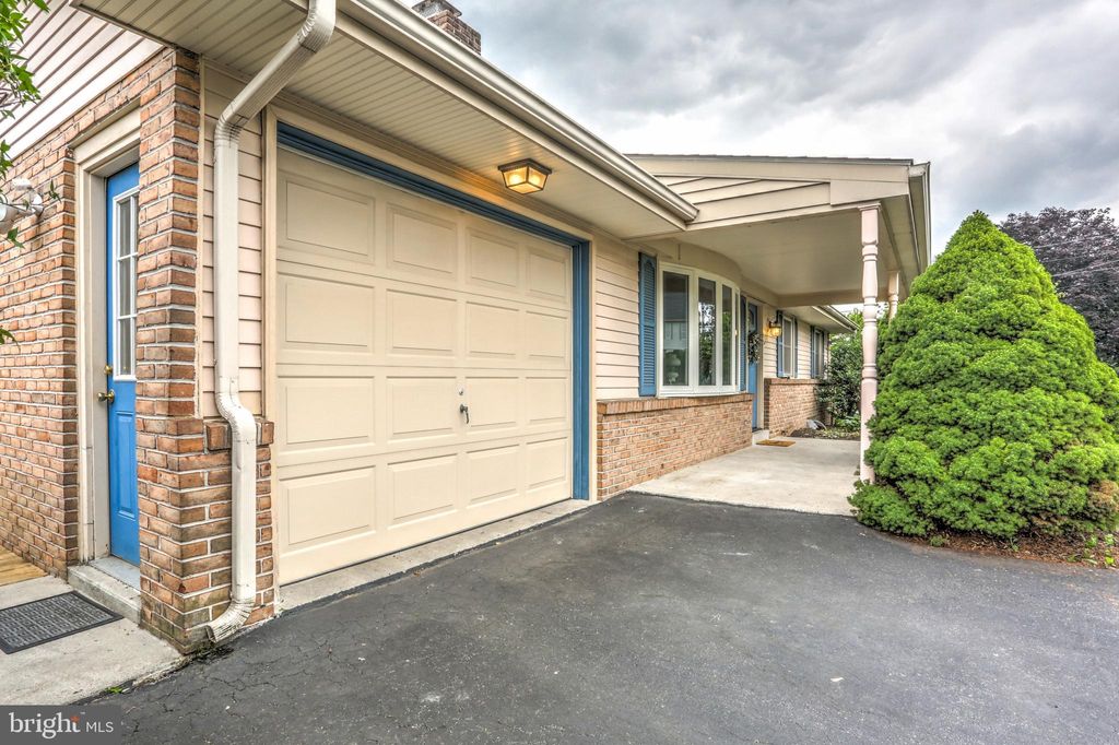 Photo of 322 HILLTOP DR, EPHRATA, PA 17522 (MLS # PALA2036968)