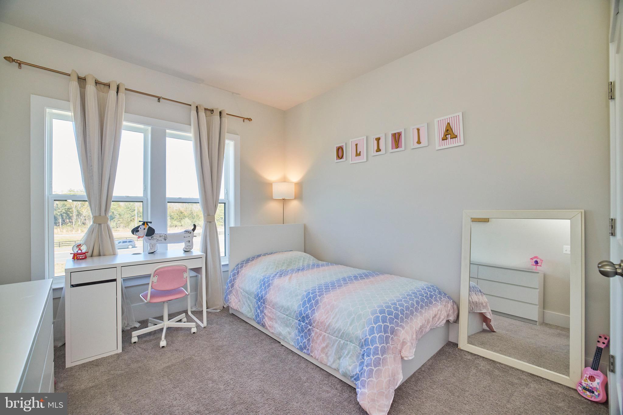 ASHBURN OVERLOOK - Residential Lease