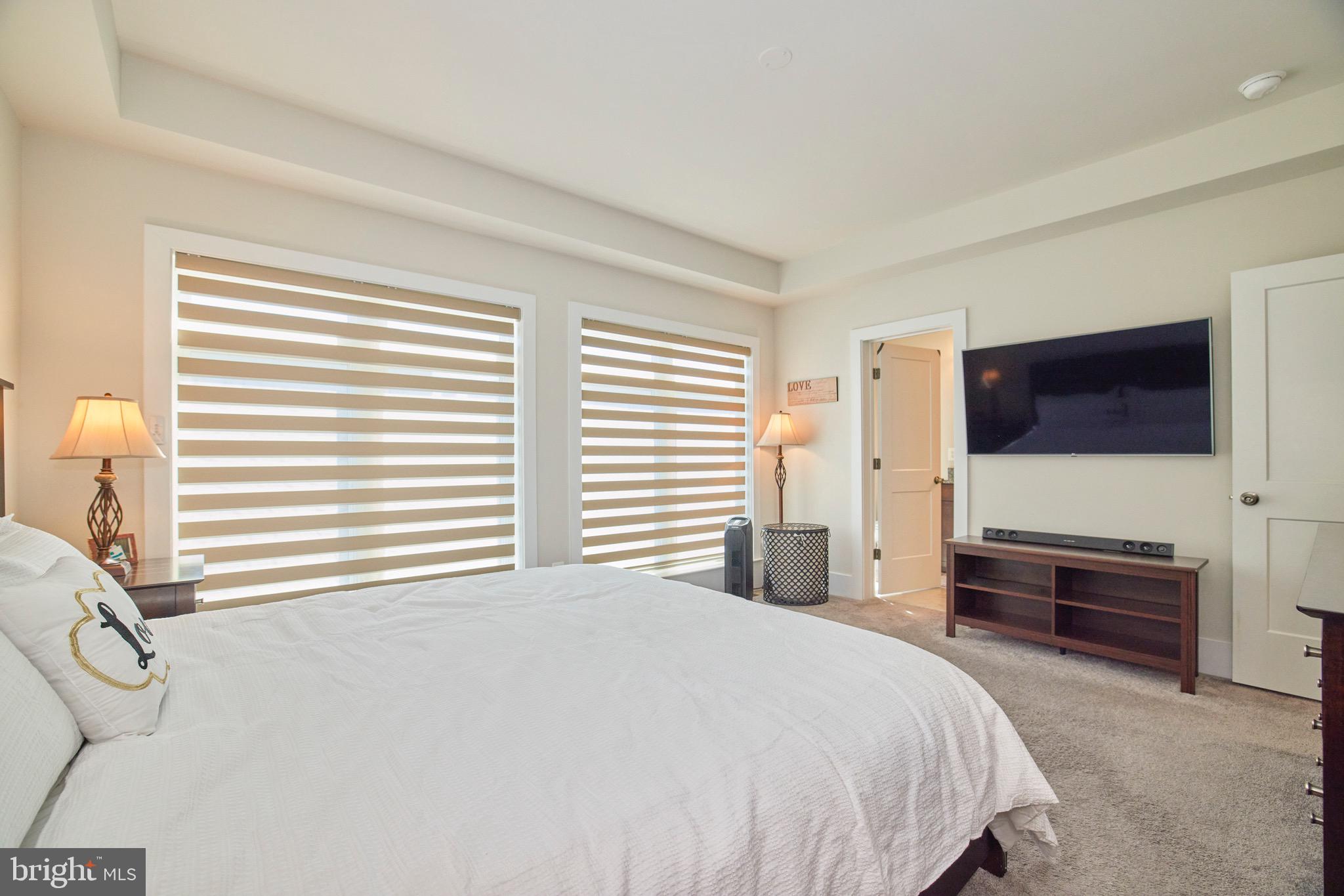 ASHBURN OVERLOOK - Residential Lease