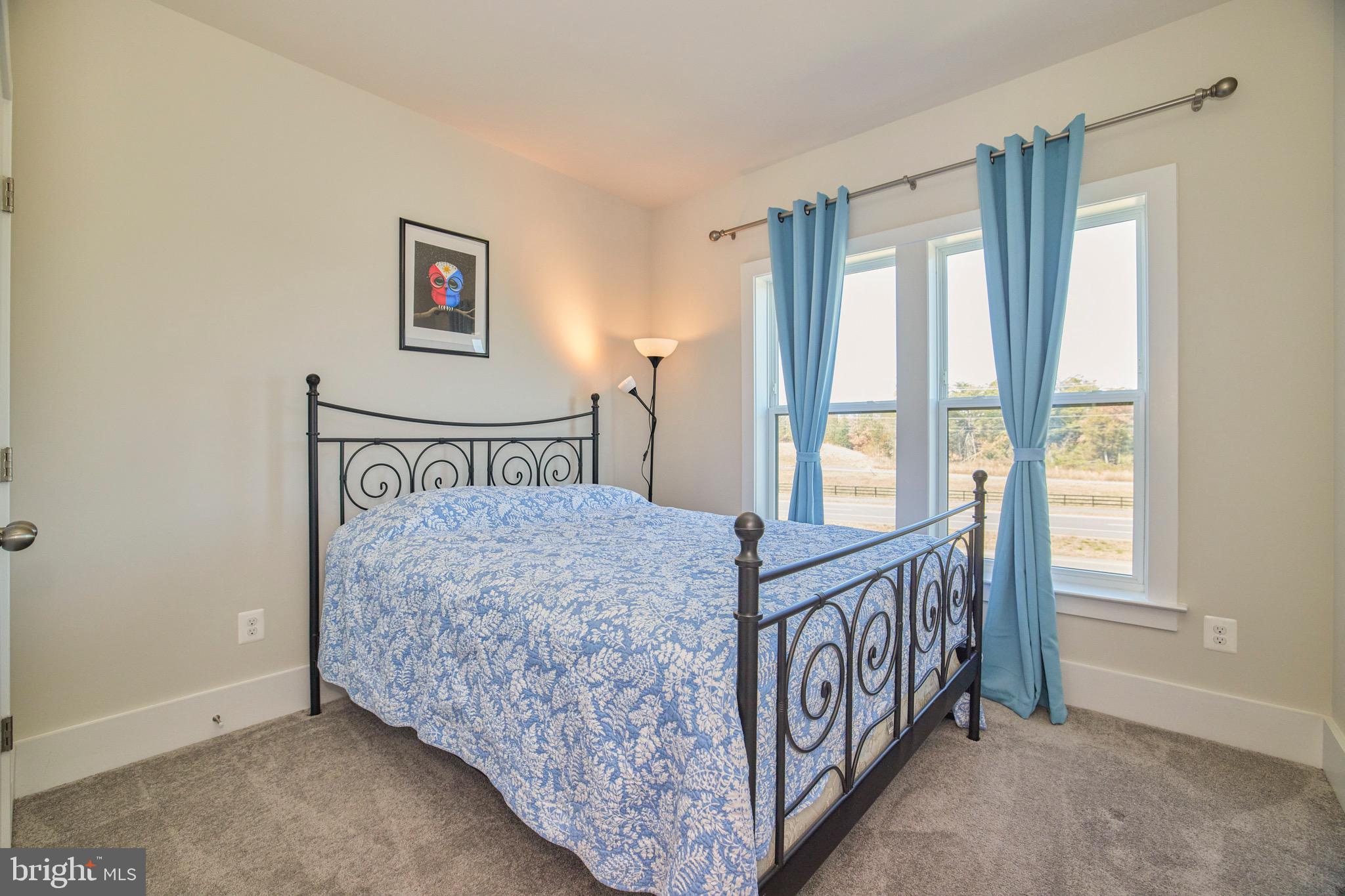 ASHBURN OVERLOOK - Residential Lease