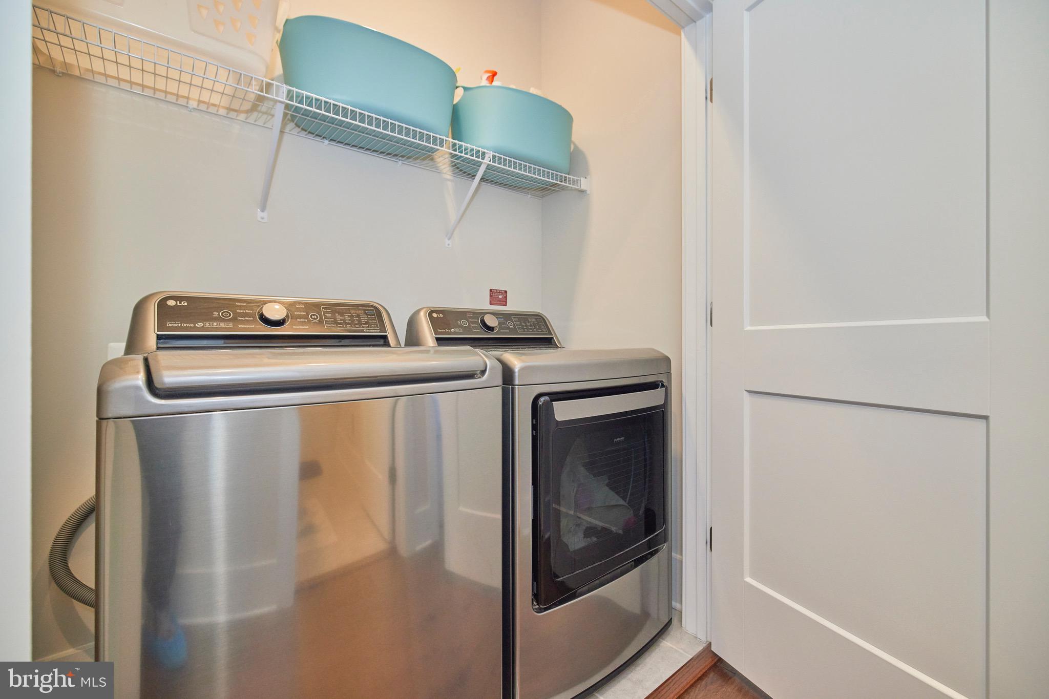 ASHBURN OVERLOOK - Residential Lease