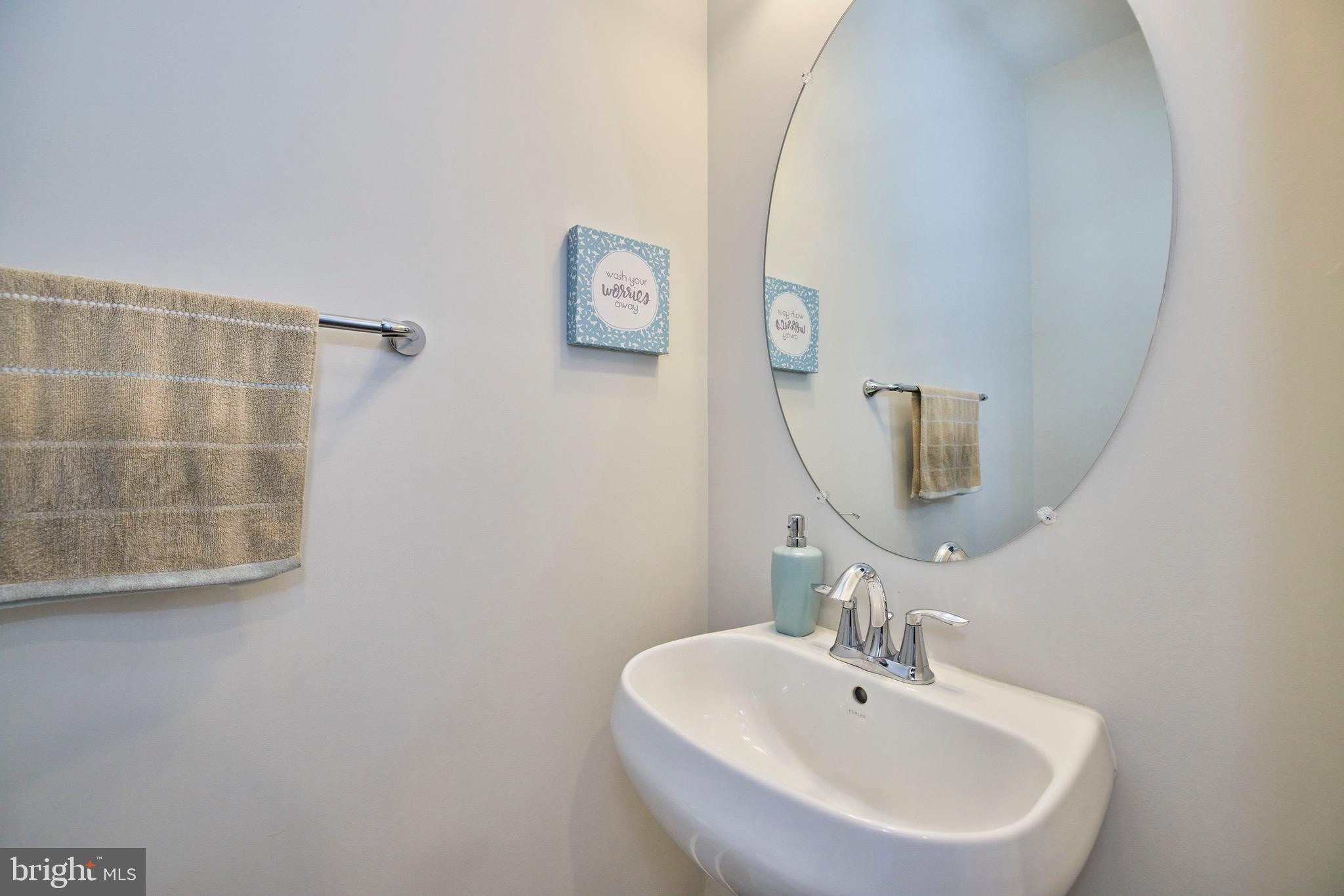 ASHBURN OVERLOOK - Residential Lease