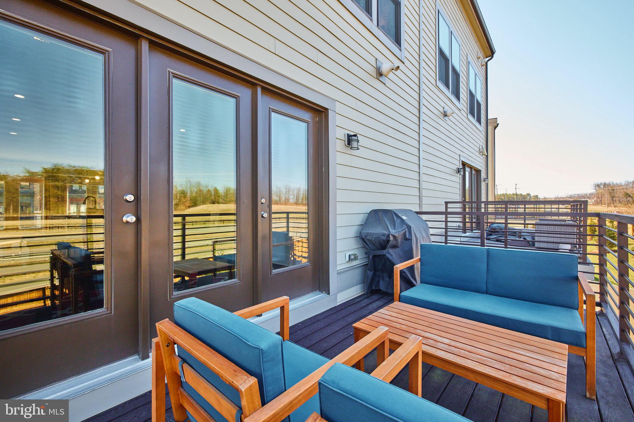 ASHBURN OVERLOOK - Residential Lease