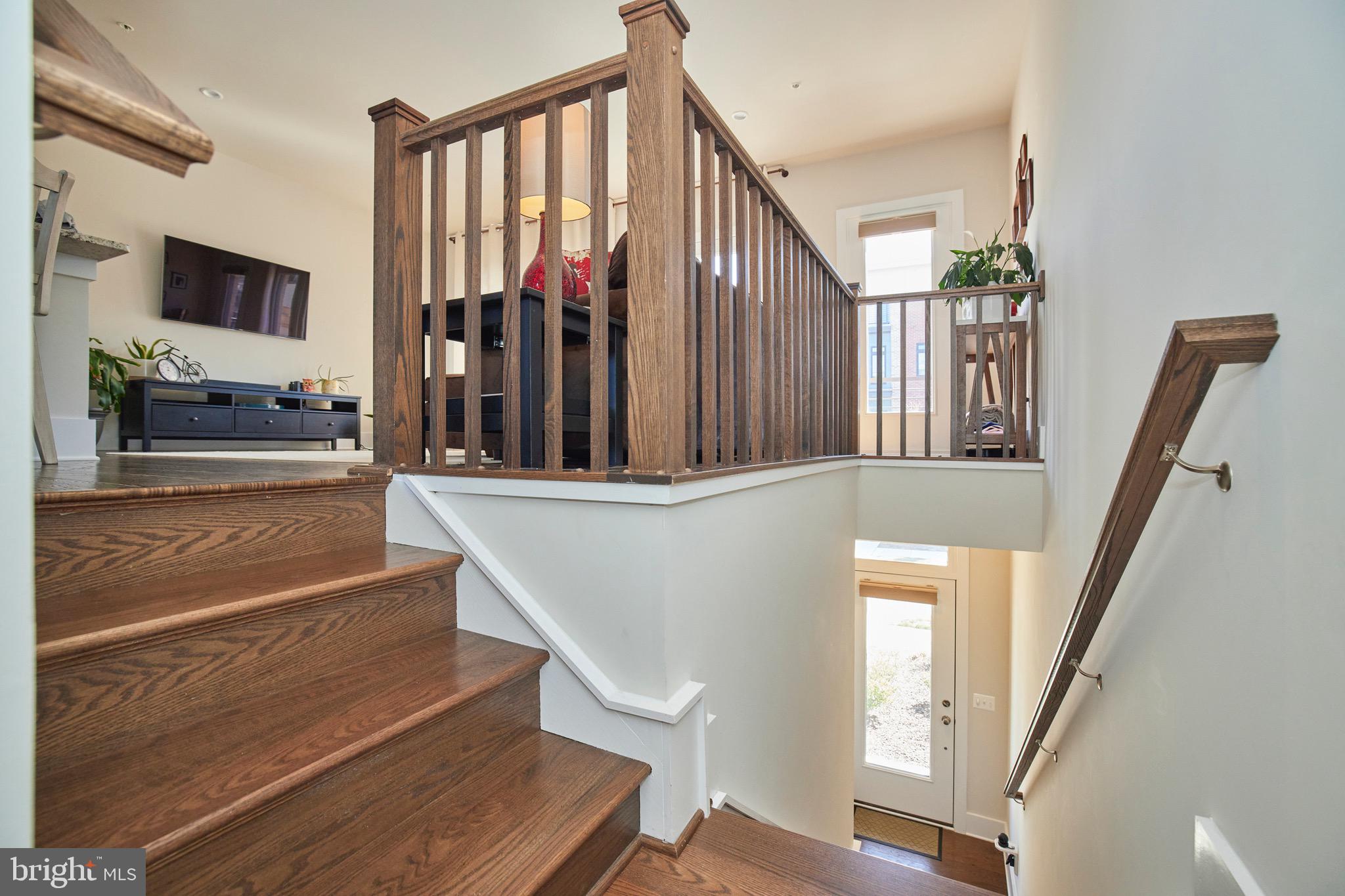 ASHBURN OVERLOOK - Residential Lease