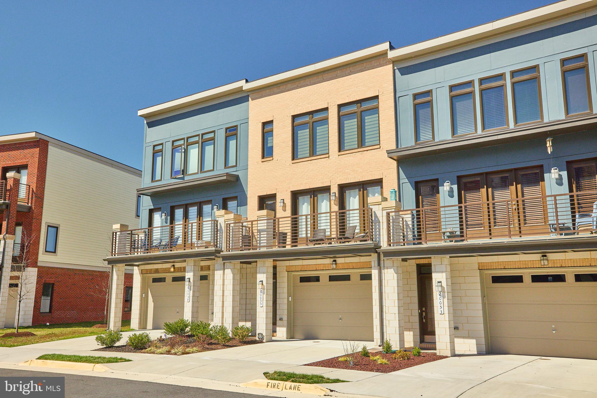 ASHBURN OVERLOOK - Residential Lease