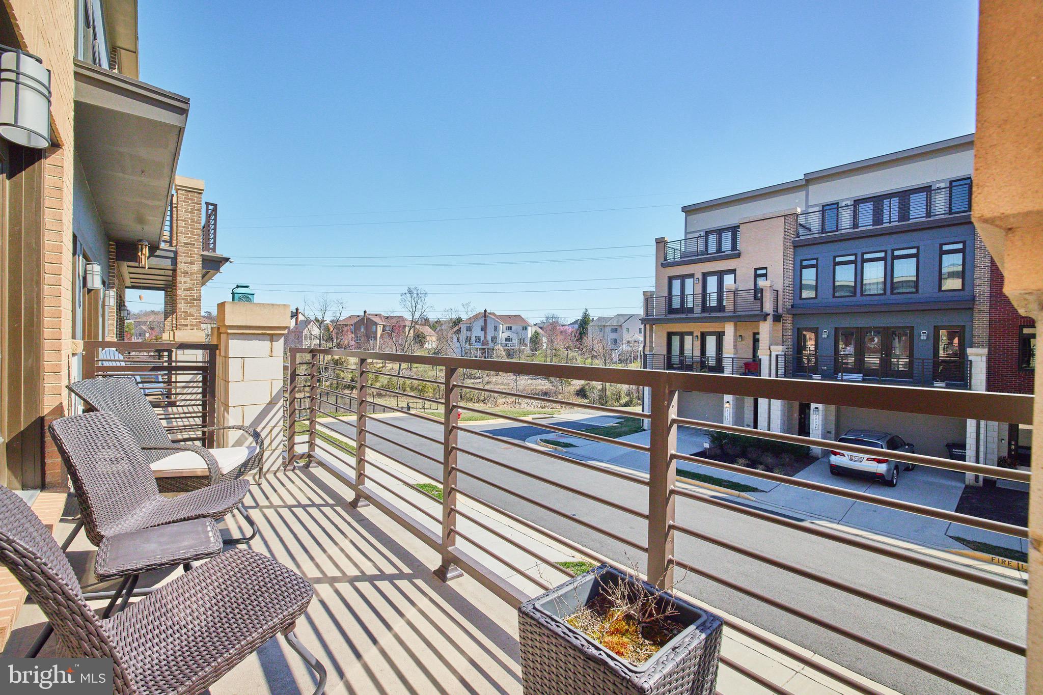 ASHBURN OVERLOOK - Residential Lease