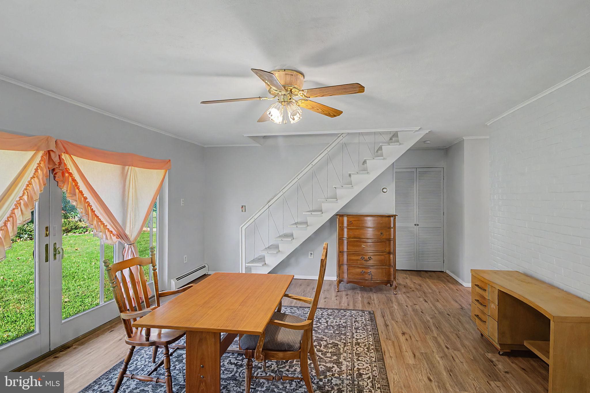 39 HICKORY LANE