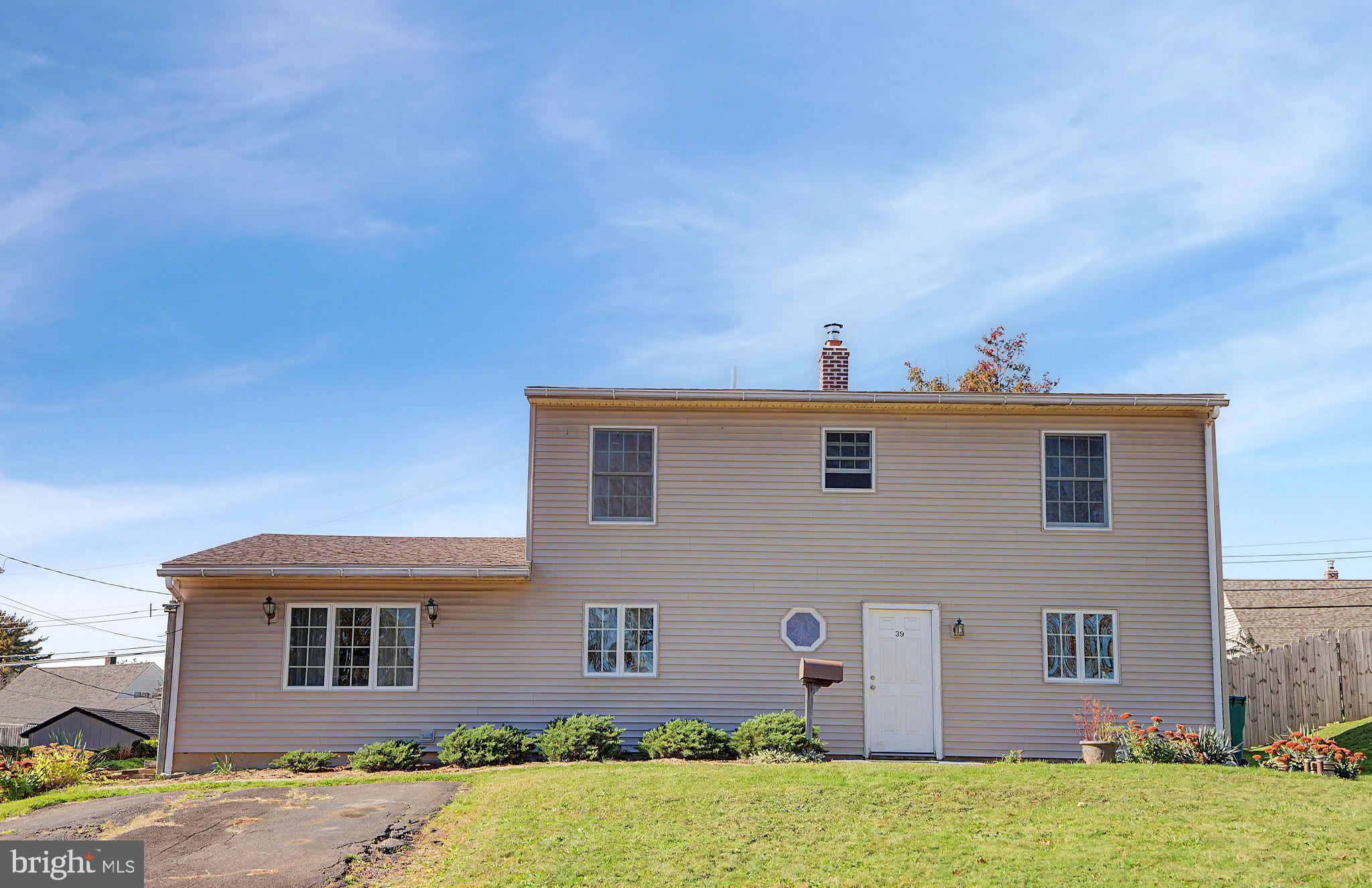 39 HICKORY LANE