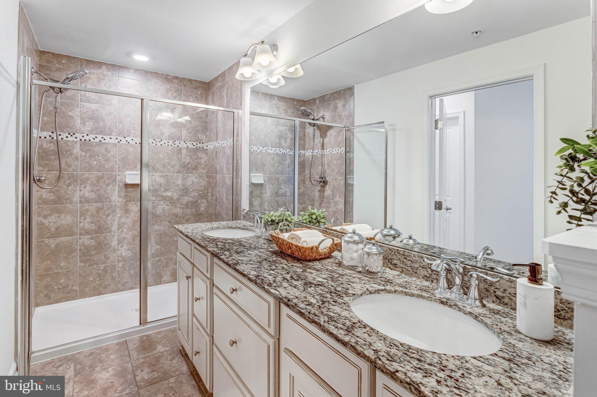 BRIARWOOD - Residential