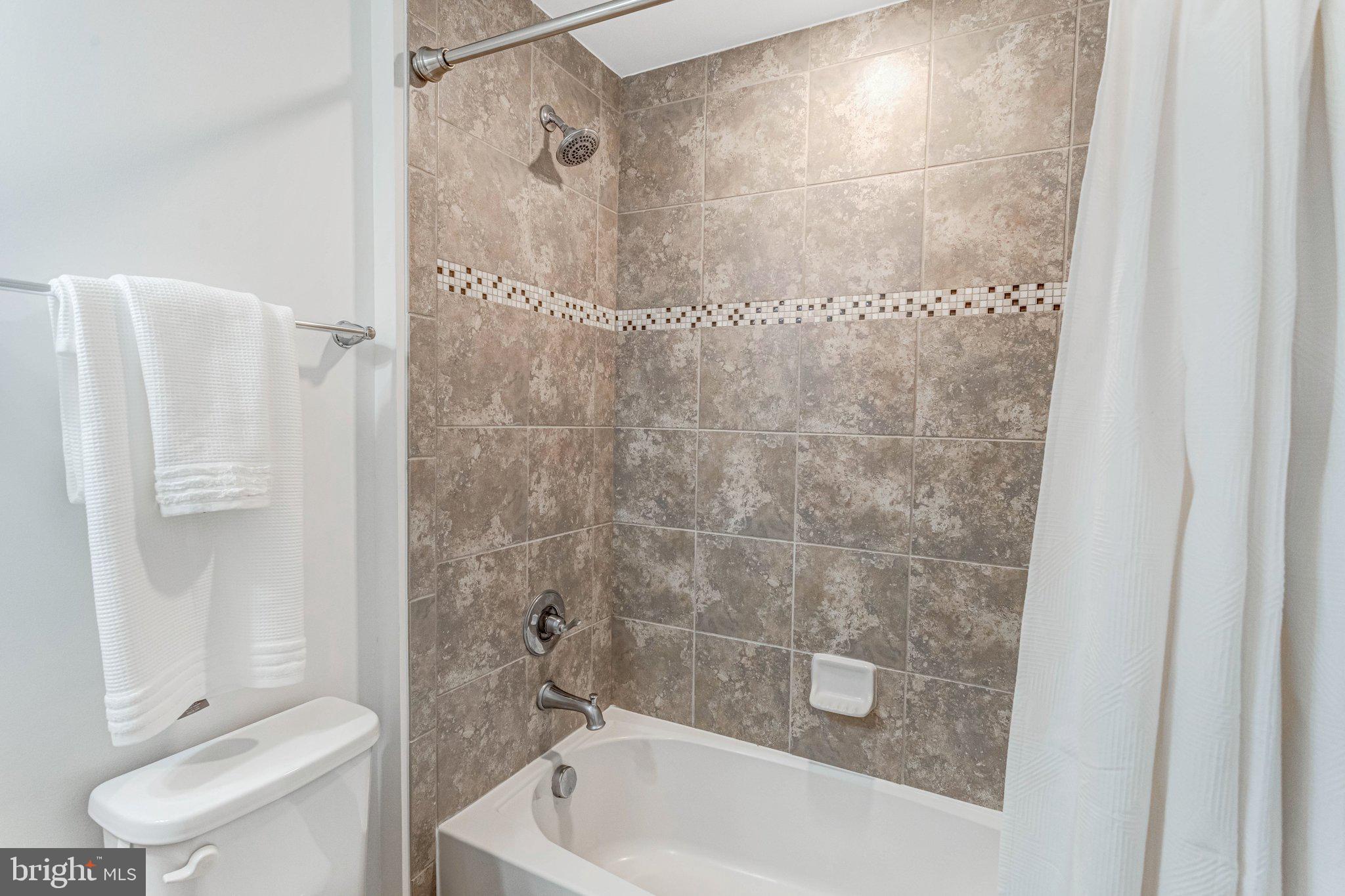 BRIARWOOD - Residential