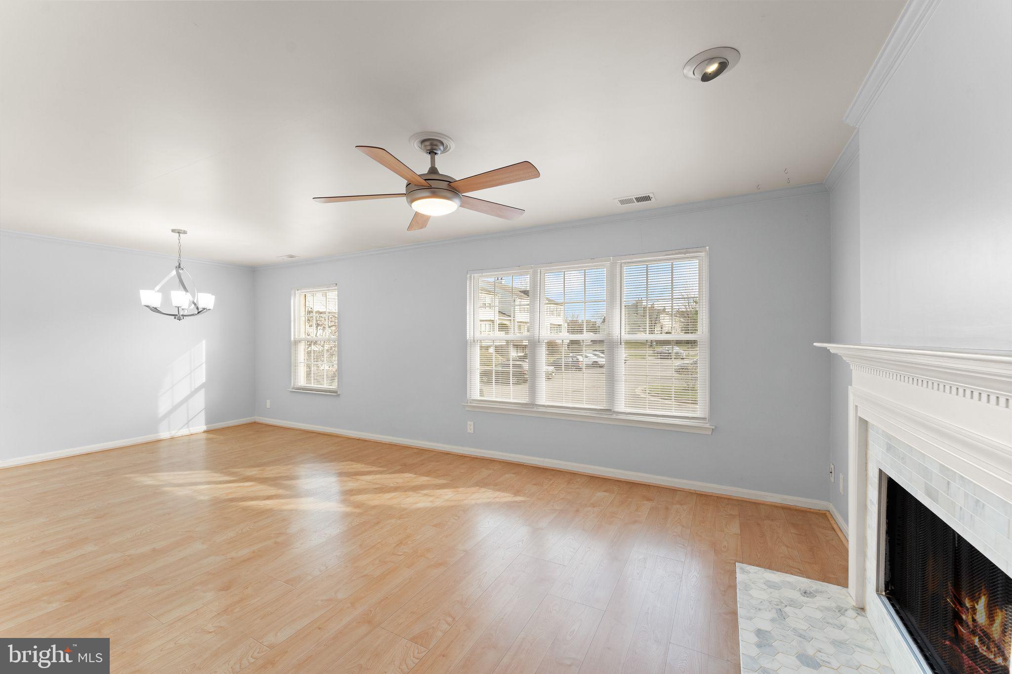 BULL RUN CONDO - Residential