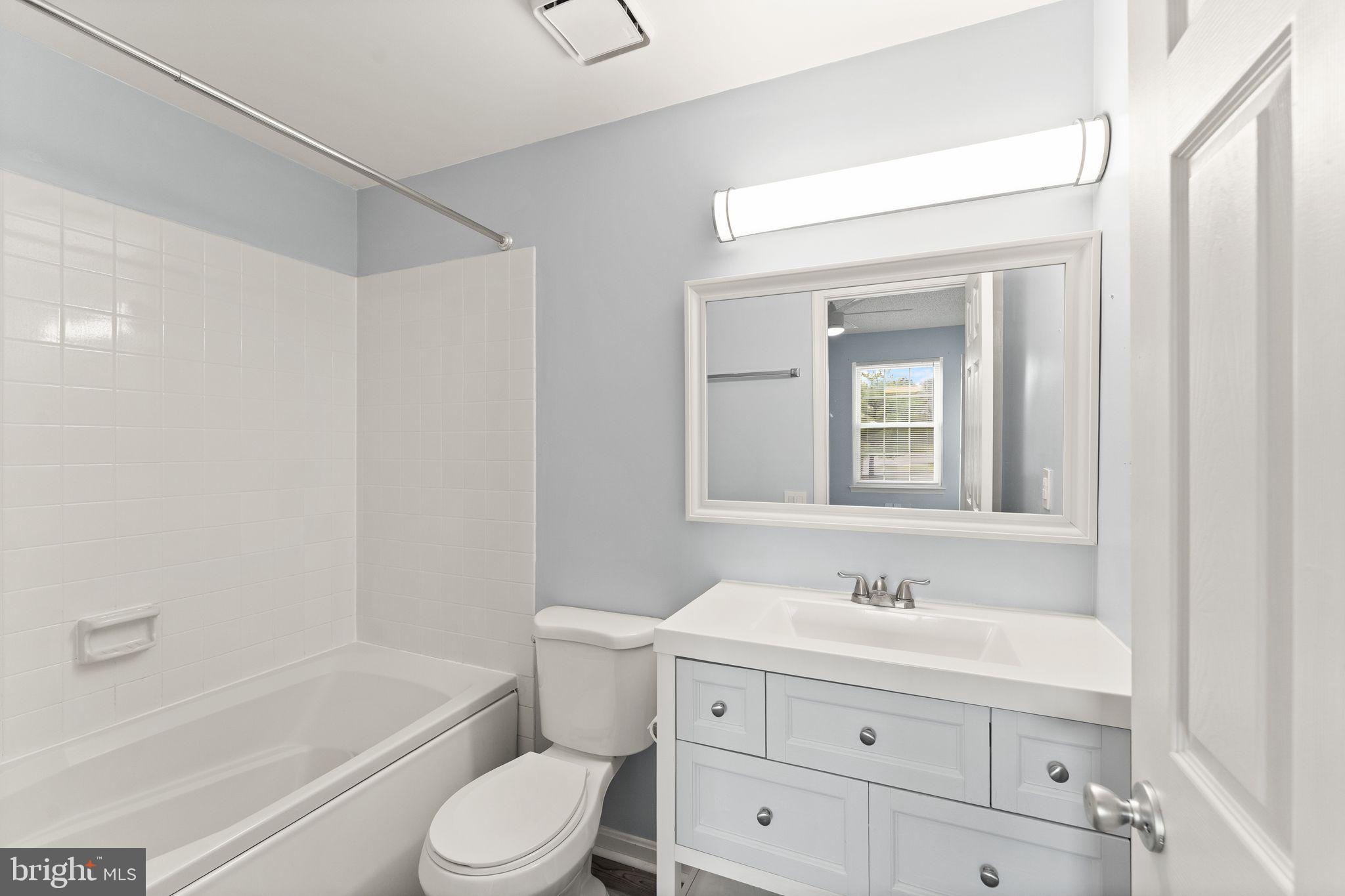 BULL RUN CONDO - Residential