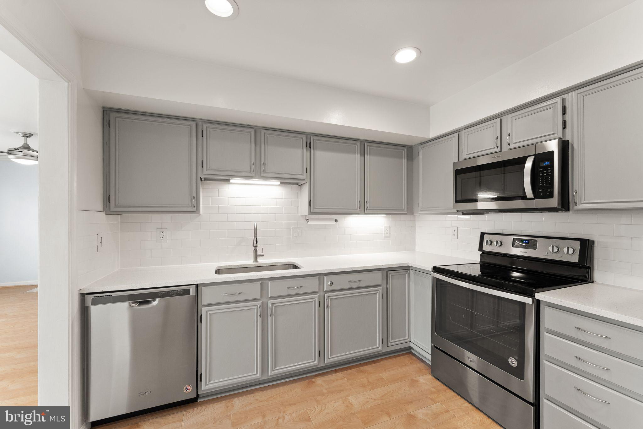 BULL RUN CONDO - Residential