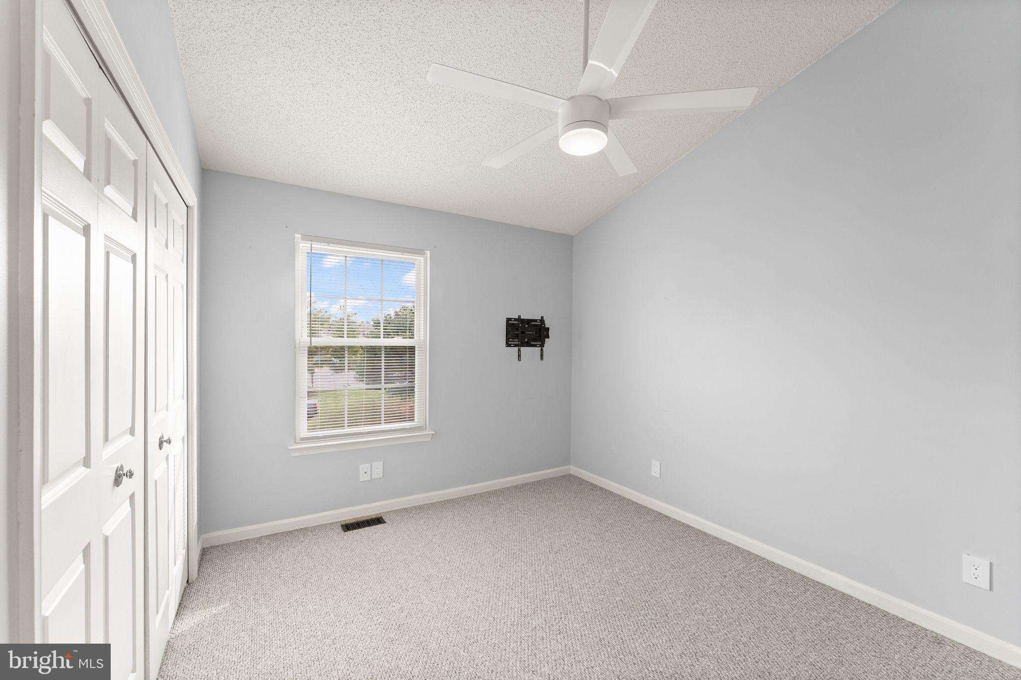 BULL RUN CONDO - Residential