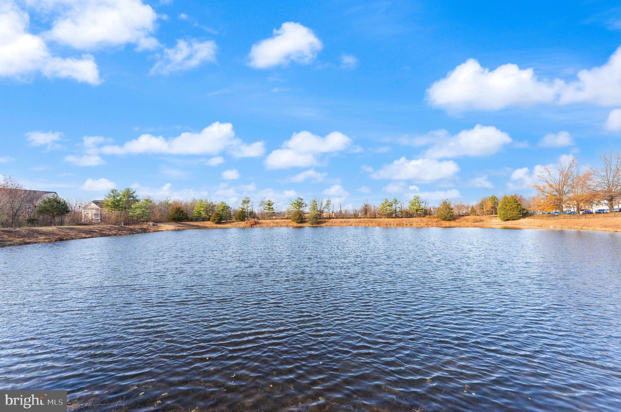 BULL RUN CONDO - Residential