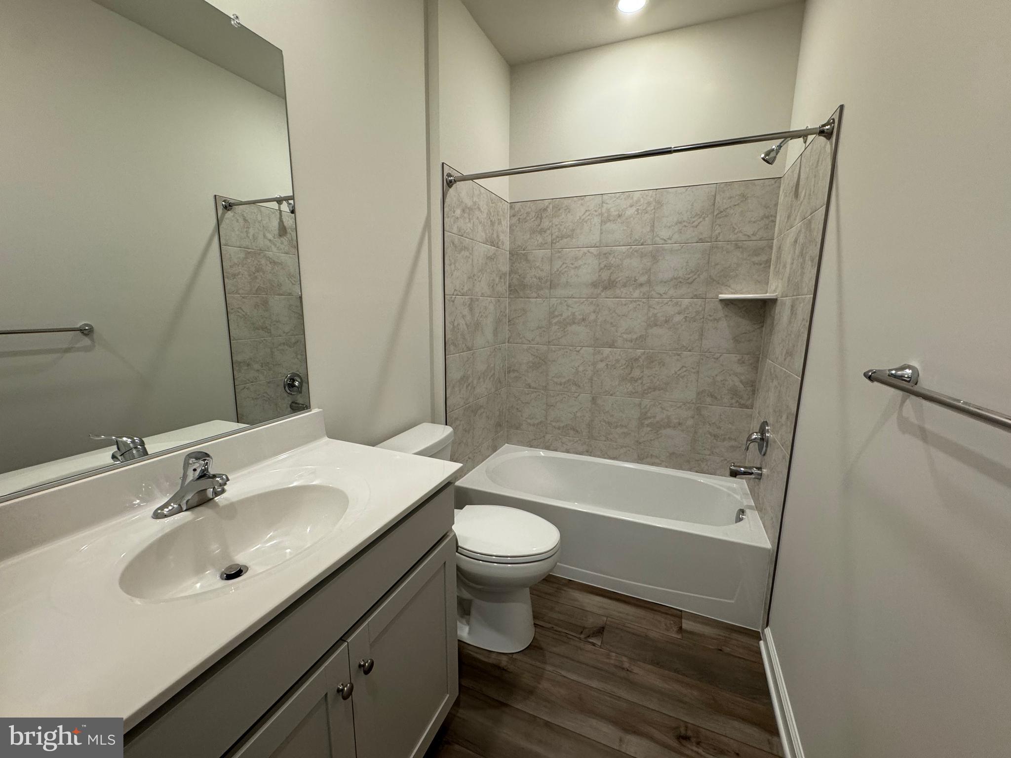 RED CLOVER MEADOWS - Residential Lease