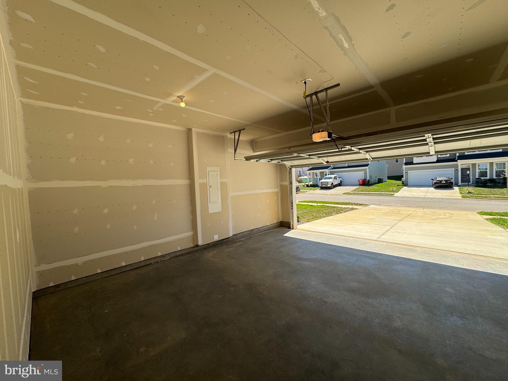 RED CLOVER MEADOWS - Residential Lease