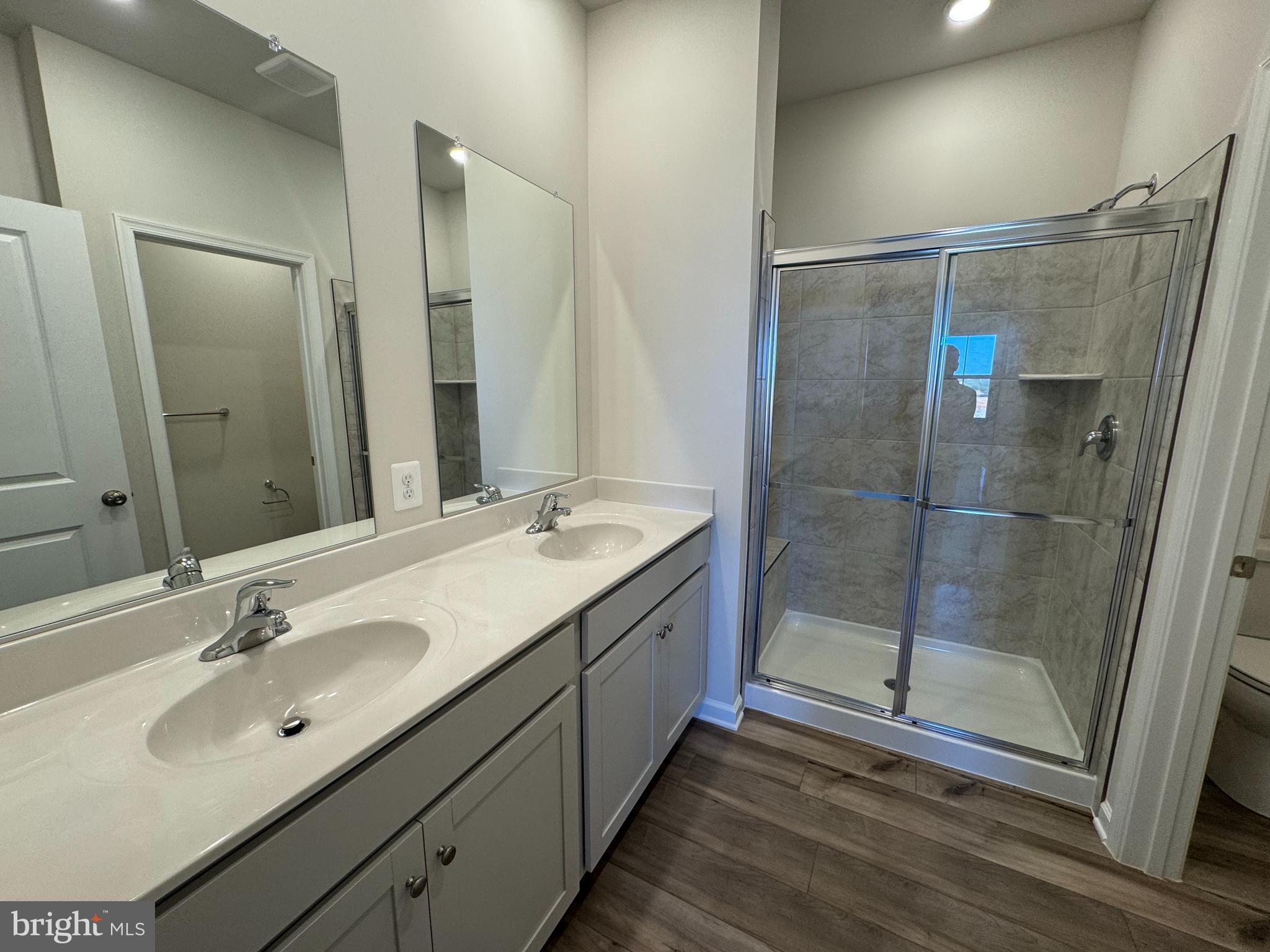 RED CLOVER MEADOWS - Residential Lease