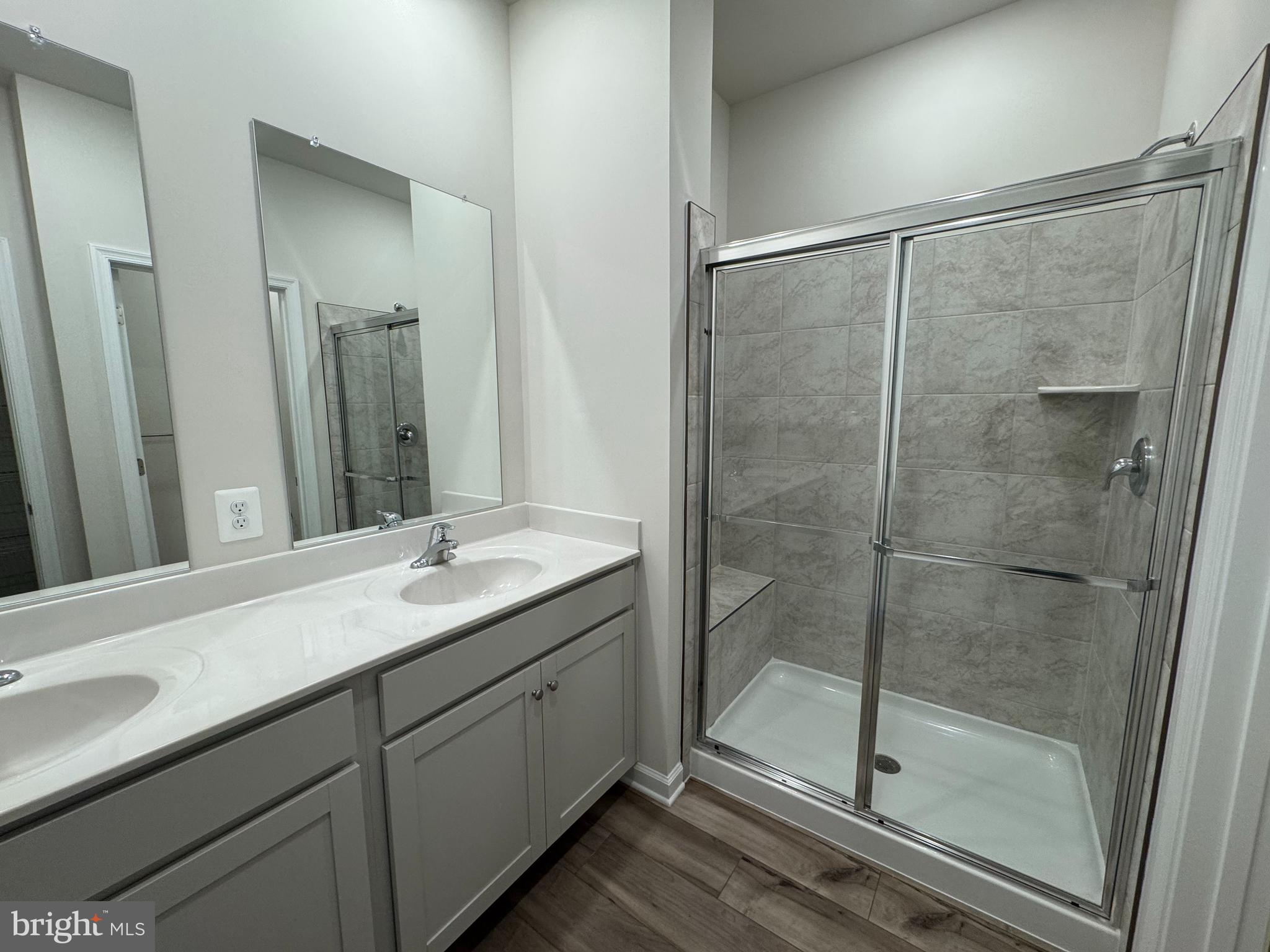 RED CLOVER MEADOWS - Residential Lease