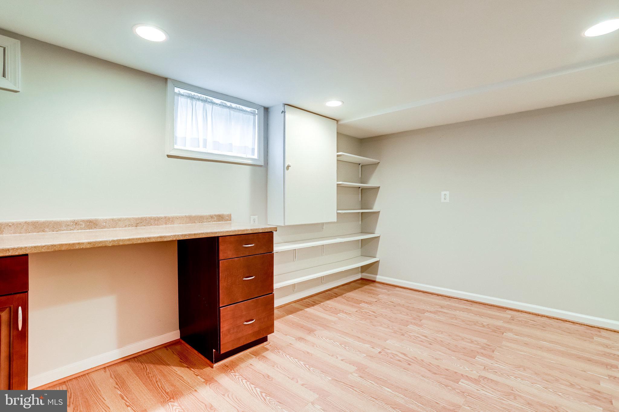 LONG BRANCH - Residential