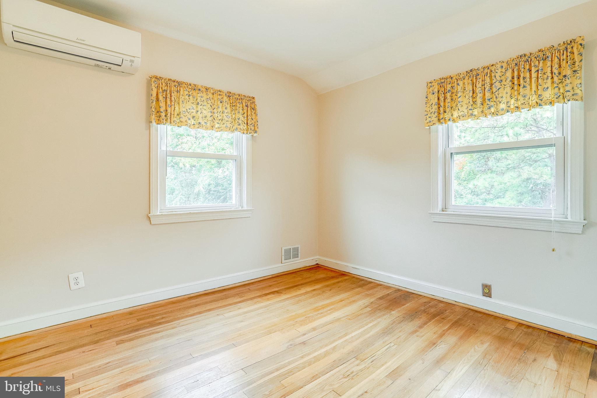 LONG BRANCH - Residential