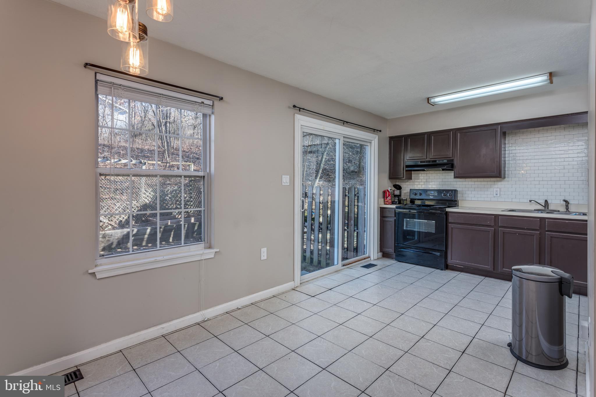 HEDGESVILLE HILLS - Residential