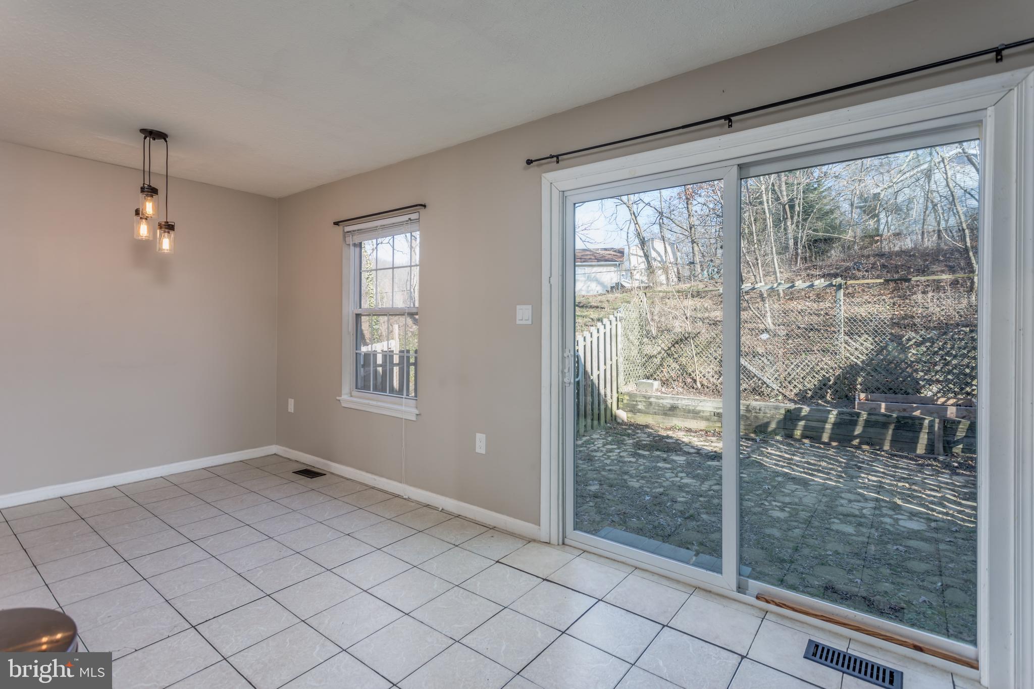 HEDGESVILLE HILLS - Residential