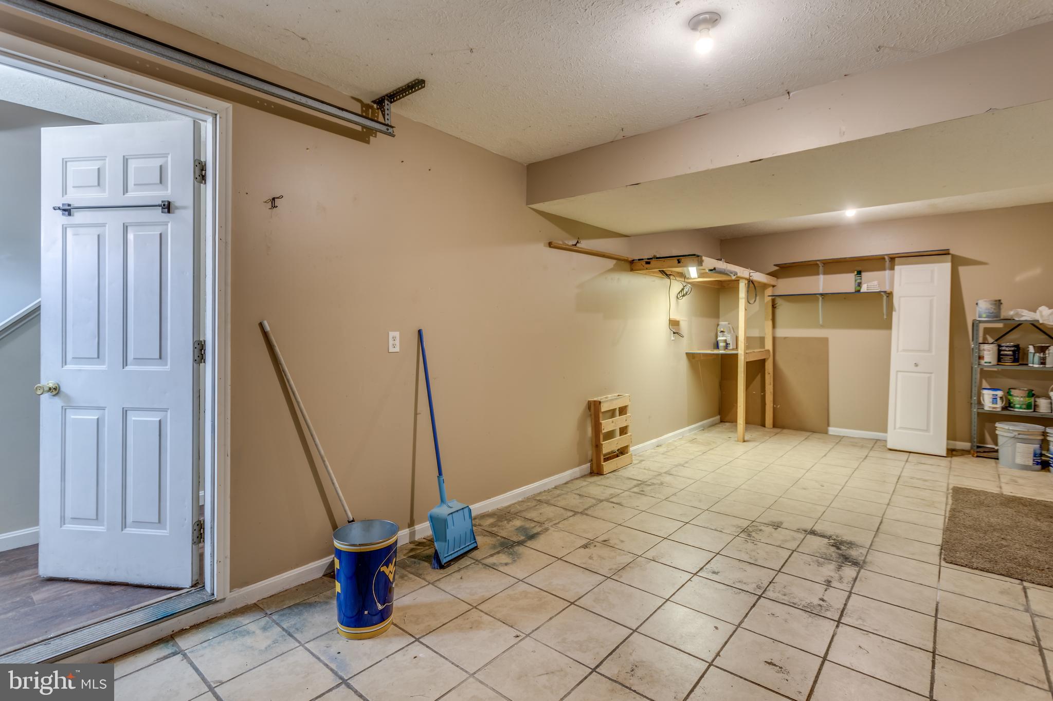 HEDGESVILLE HILLS - Residential