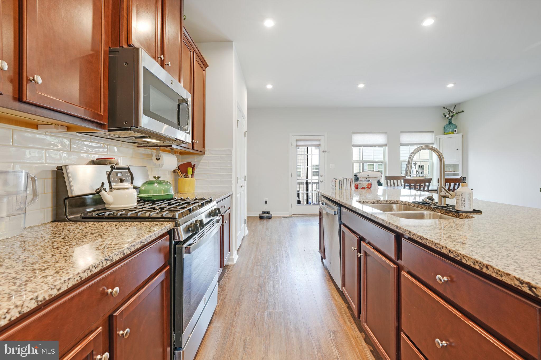 POTOMAC SHORES - Residential