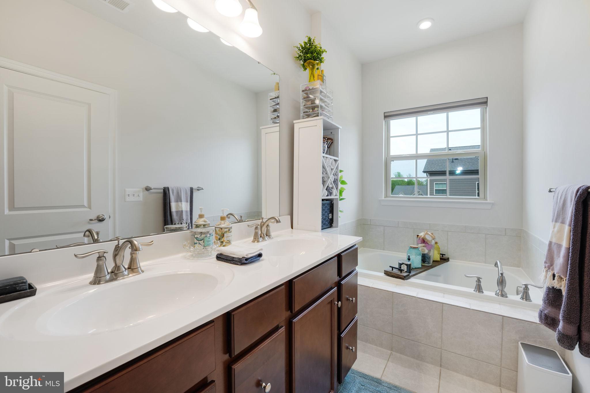 POTOMAC SHORES - Residential