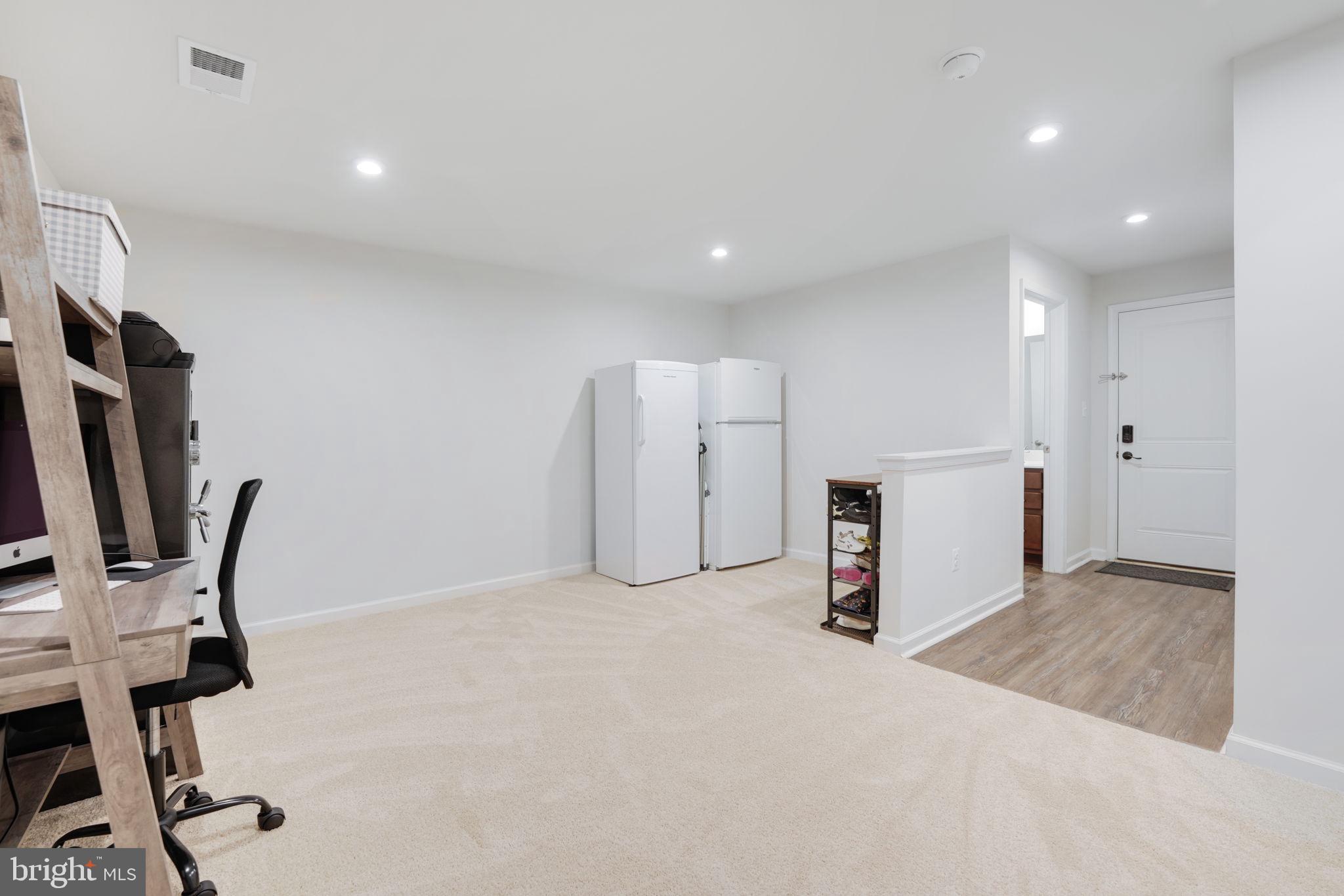 POTOMAC SHORES - Residential