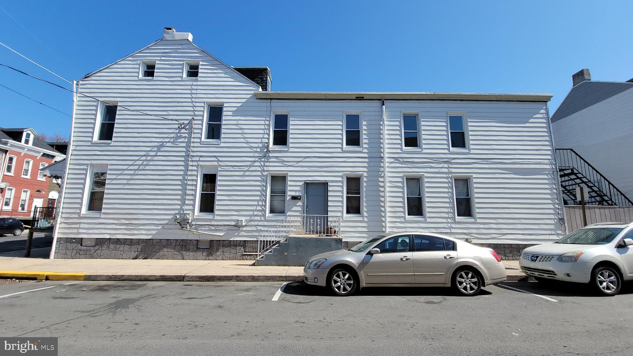 926 GREENWICH STREET