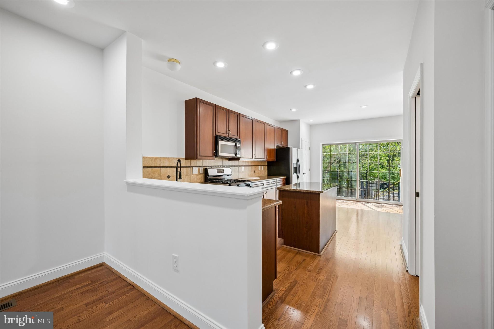 PORT RICHMOND - Residential