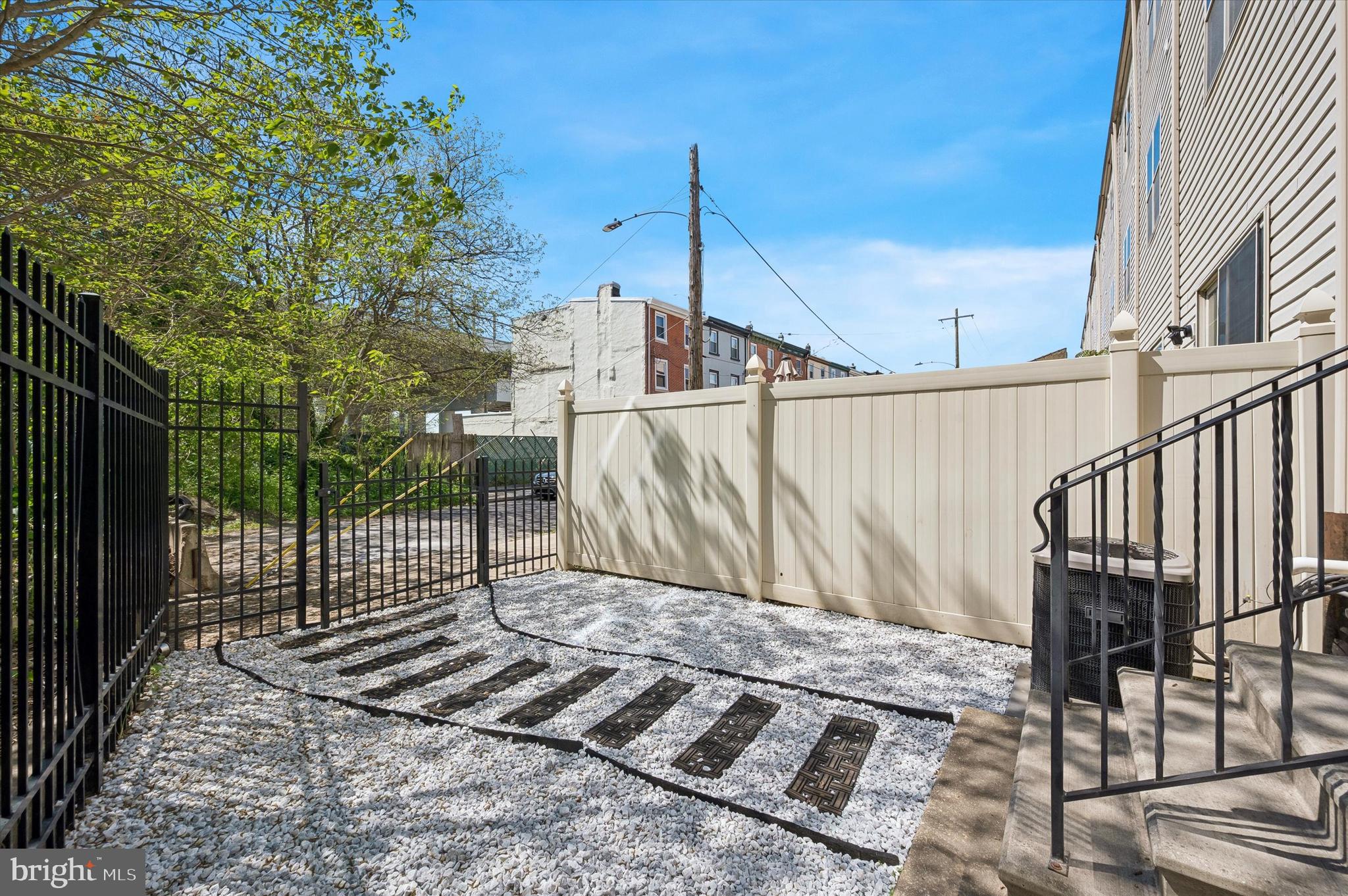 PORT RICHMOND - Residential