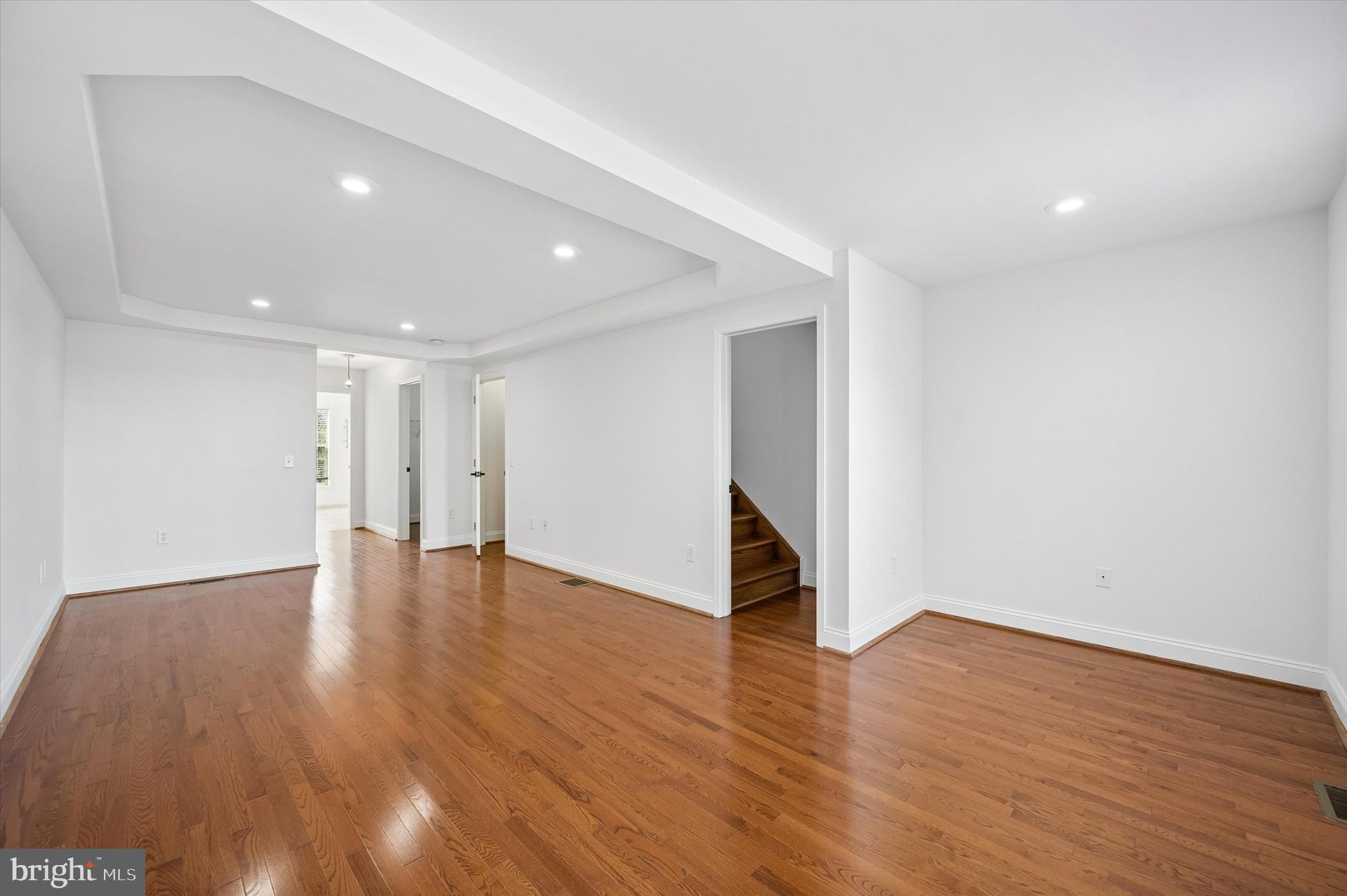 PORT RICHMOND - Residential
