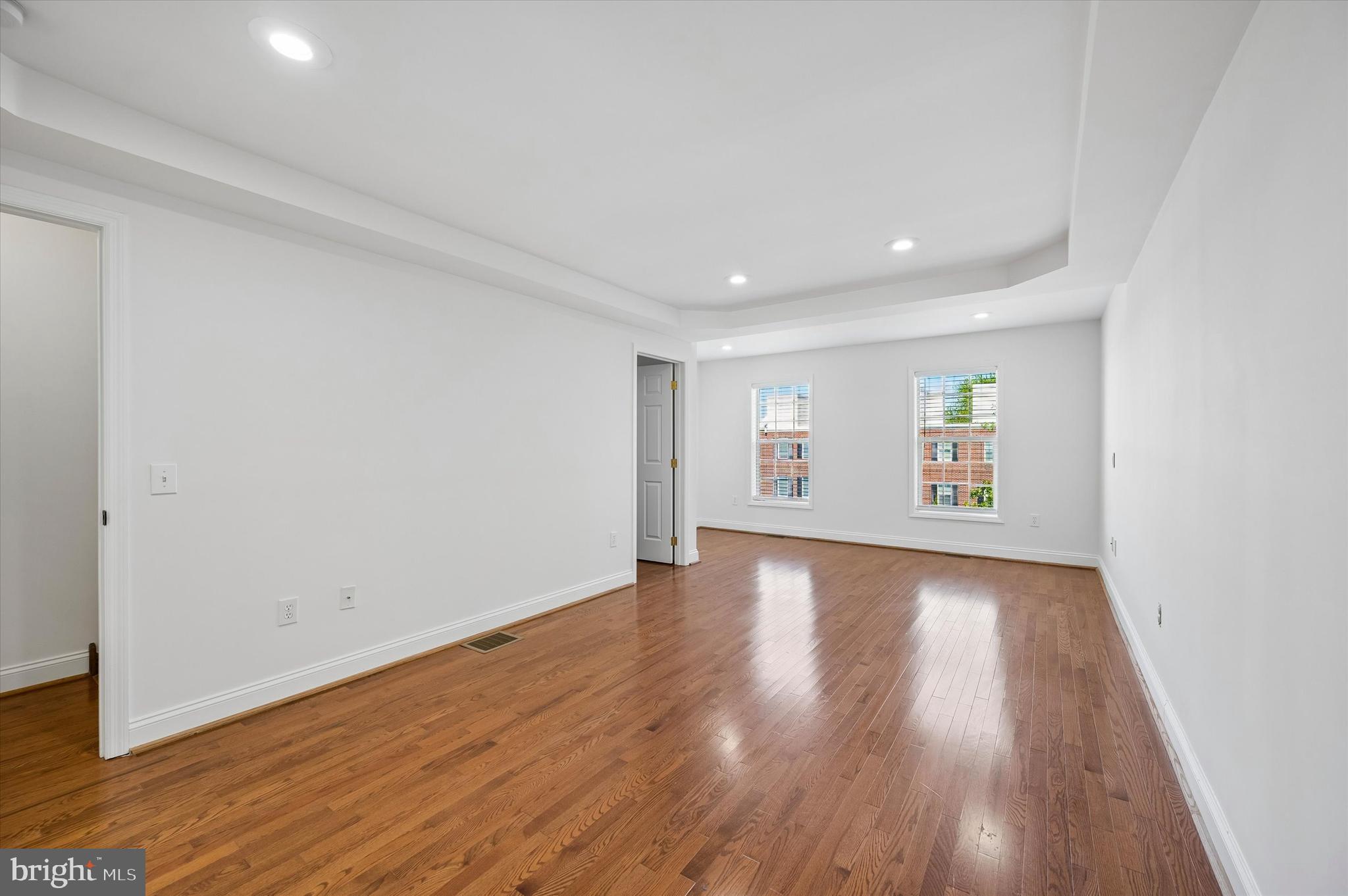 PORT RICHMOND - Residential