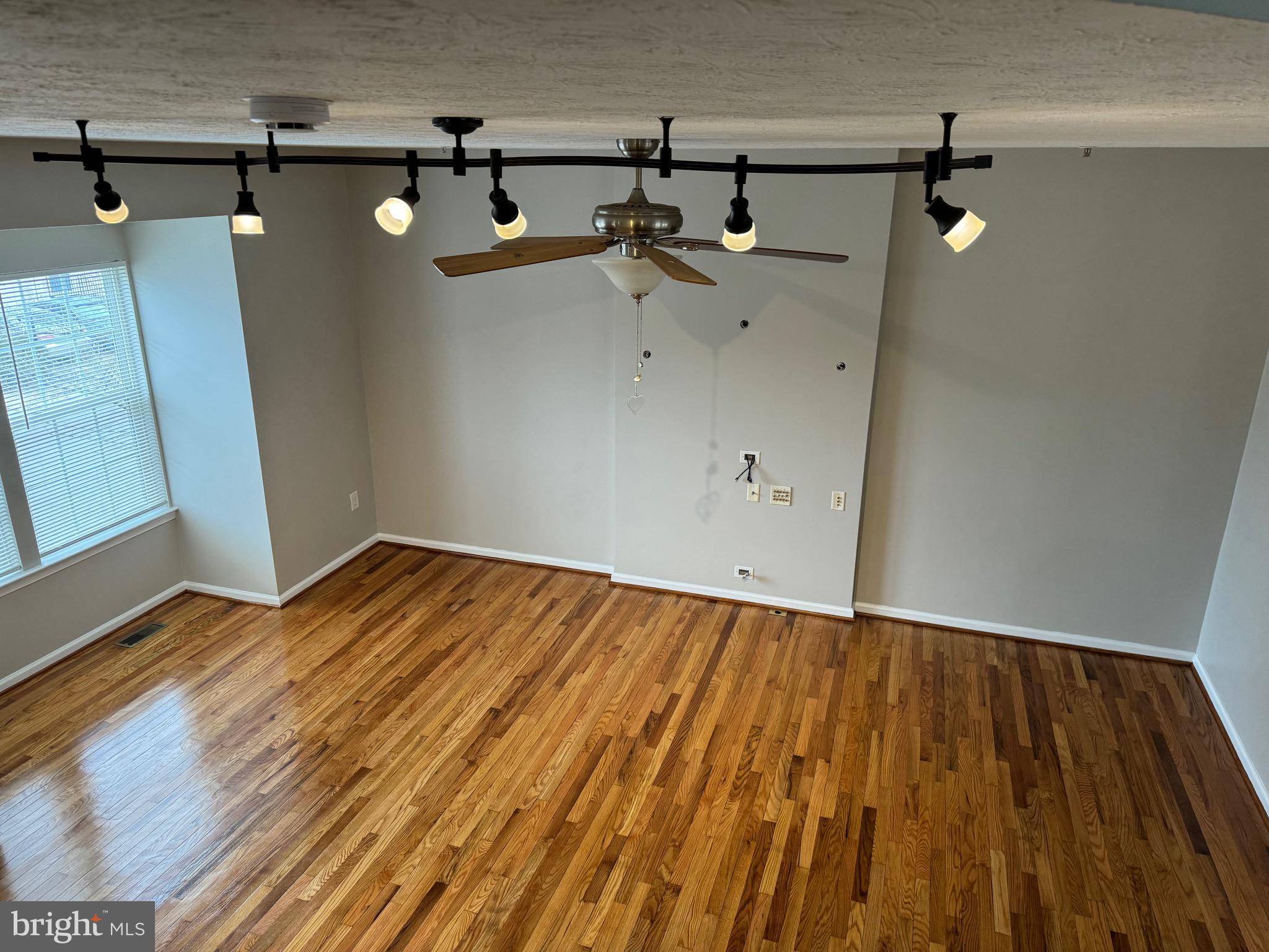 TANYARD SPRINGS - Residential Lease