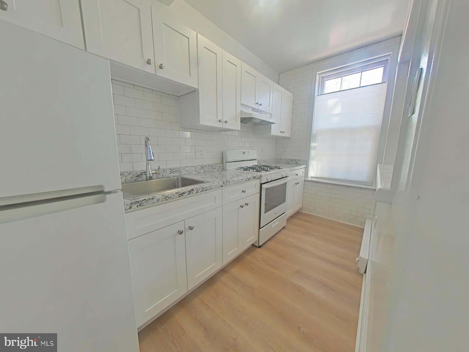 SOCIETY HILL - Commercial Sale