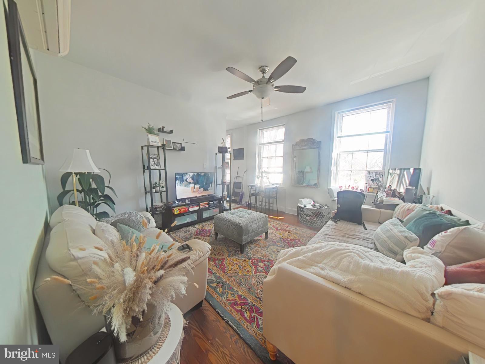 SOCIETY HILL - Commercial Sale