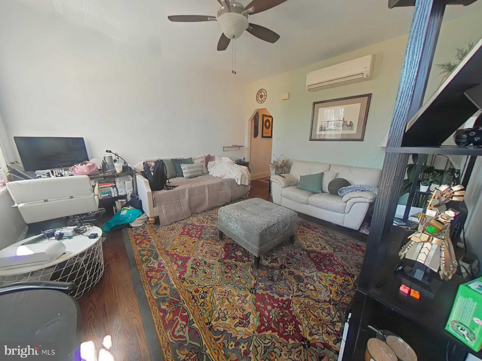 SOCIETY HILL - Commercial Sale