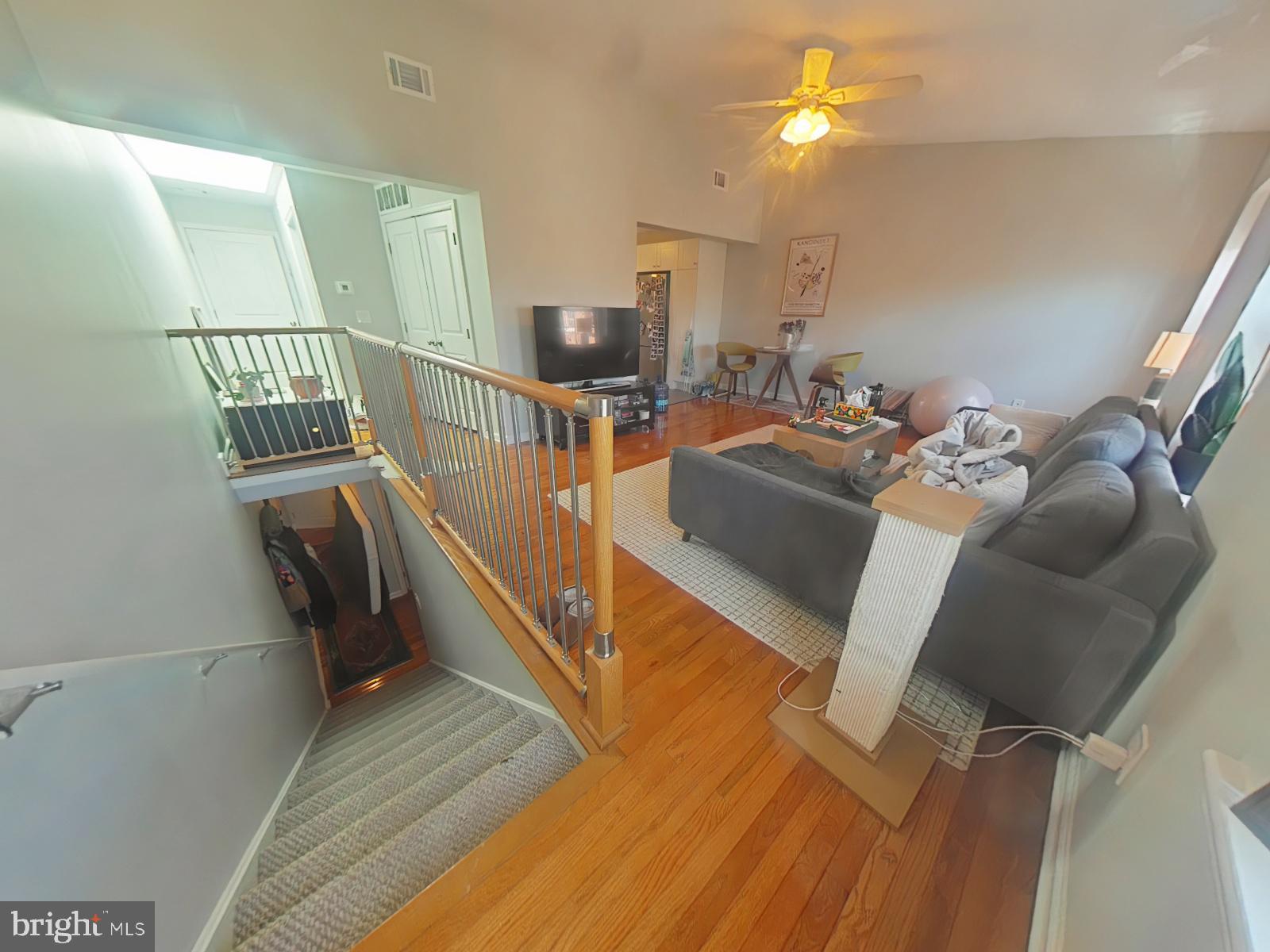 SOCIETY HILL - Commercial Sale
