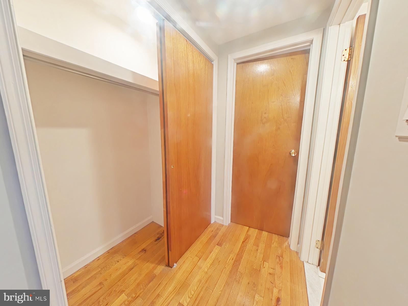 SOCIETY HILL - Commercial Sale