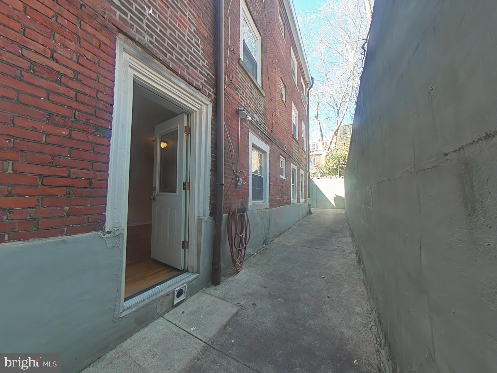 SOCIETY HILL - Commercial Sale